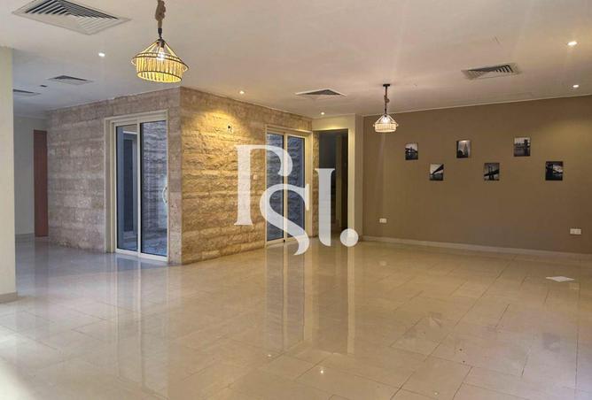 73767842 - Property Image 3