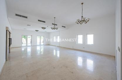 Villa - 5 - 5 for sale in The Centro - The Villa - Dubai