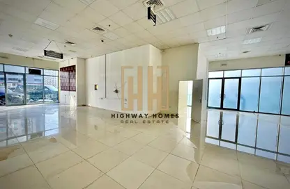 متجر - استوديو - 1 حمام للايجار في برج صحارى 6 - مجمع صحارى - النهدة - الشارقة