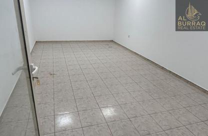 Shop - Studio for rent in Al Satwa - Dubai