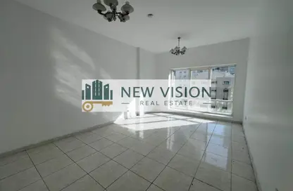 Apartment - 1 Bedroom - 2 Bathrooms for rent in Lotus Tower - Al Majaz 1 - Al Majaz - Sharjah