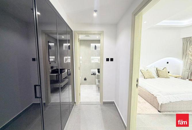 100432570 - Property Image 2
