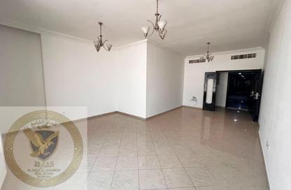 Apartment - 3 Bedrooms - 3 Bathrooms for rent in New Al Taawun Road - Al Taawun - Sharjah
