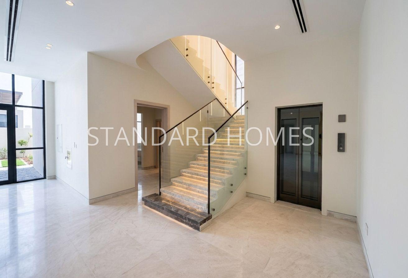 Luxury 13,677 Sq Ft Plot Villa | Pool, Jacuzzi & C photo 8
