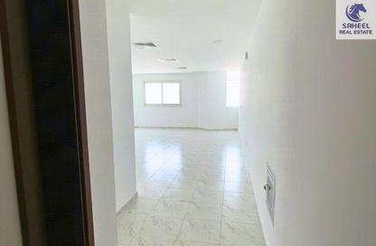 Apartment - Studio - 1 for rent in RAK Tower - Al Seer - Ras Al Khaimah