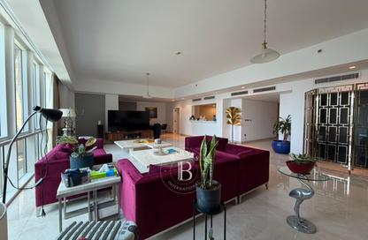 Apartment - 3 - 5 for rent in Marina Residences 1 - Marina Residences - Palm Jumeirah - Dubai