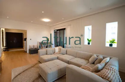 Apartment - 4 Bedrooms - 6 Bathrooms for rent in Saadiyat Beach Residences - Saadiyat Beach - Saadiyat Island - Abu Dhabi