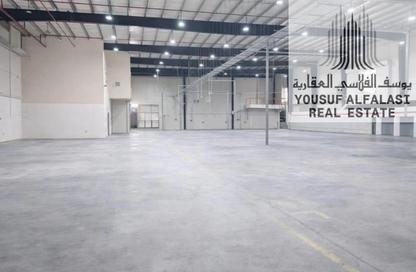 Warehouse - Studio - 2 Bathrooms for rent in Umm Al Thuoob - Umm Al Quwain