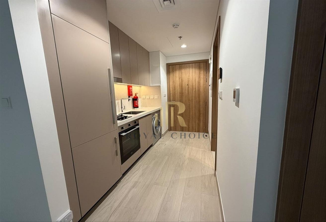 Lagoon view | Spacious Layout | Ready To Move photo 4
