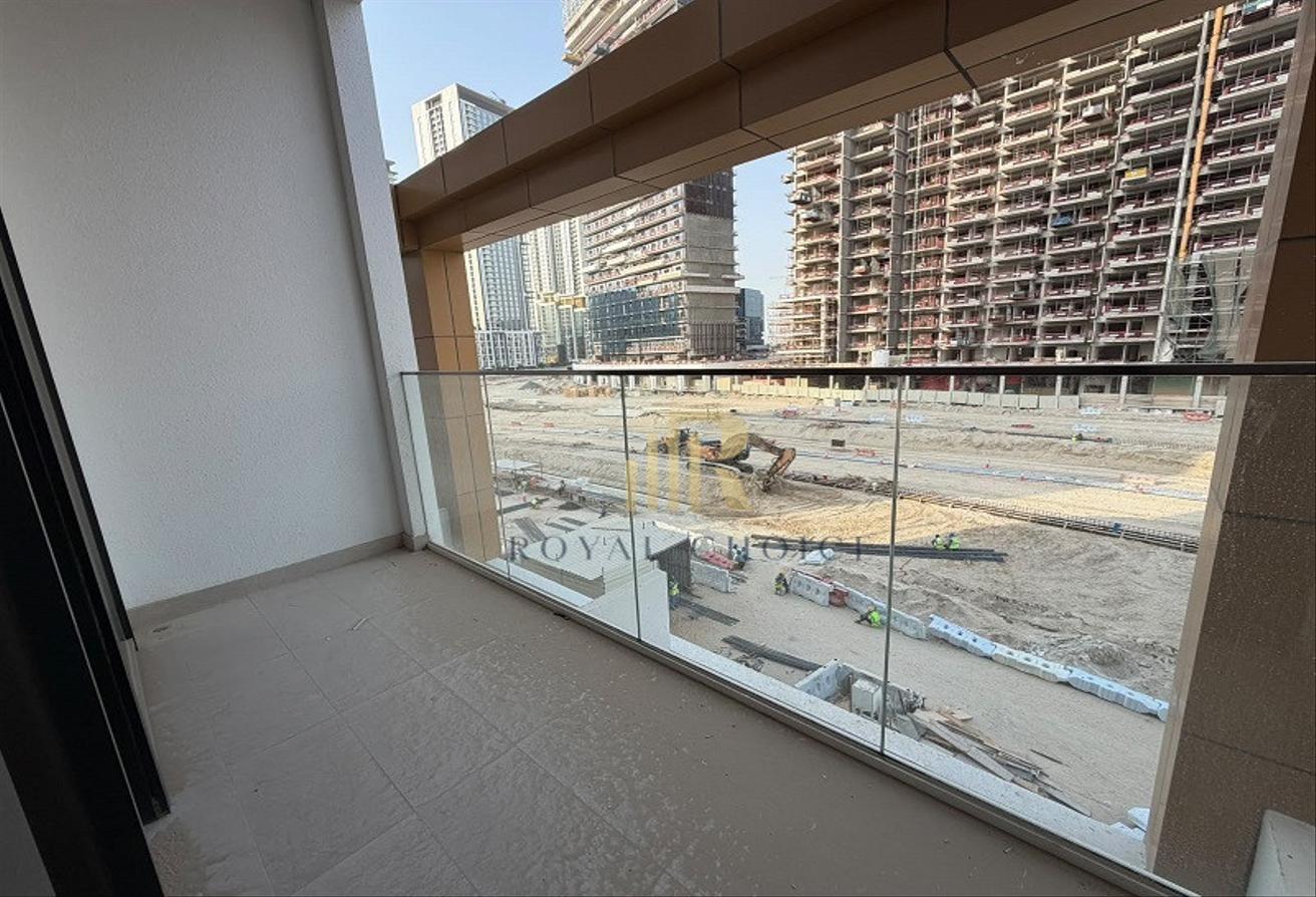 Lagoon view | Spacious Layout | Ready To Move photo 8
