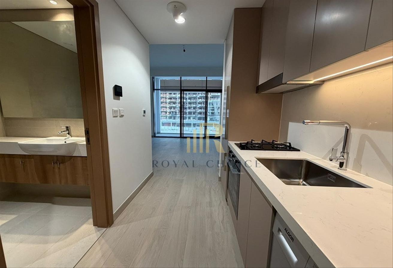 Lagoon view | Spacious Layout | Ready To Move photo 6
