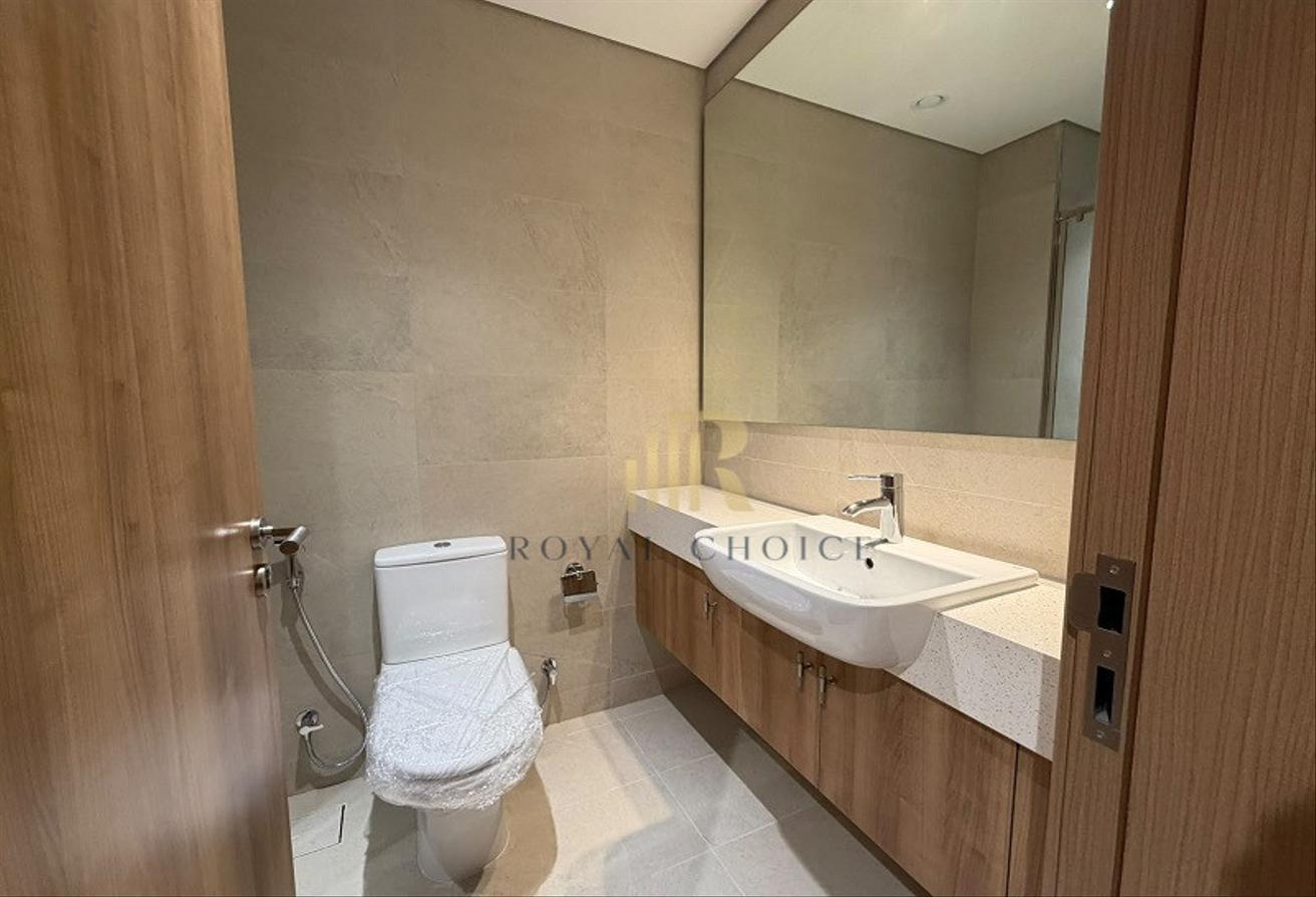 Lagoon view | Spacious Layout | Ready To Move photo 7