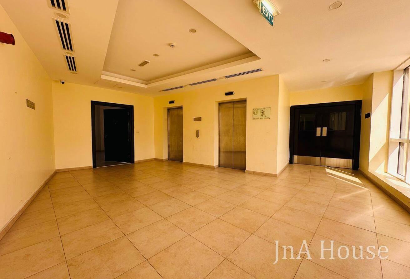 SPACIOUS VACANT STUDIO | GREAT RENTAL DEAL photo 10
