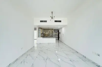 شقة - 2 غرف نوم - 3 حمامات للايجار في بحيرات سيرينيتي 5 - الضاحية 10 - قرية جميرا الدائرية - دبي