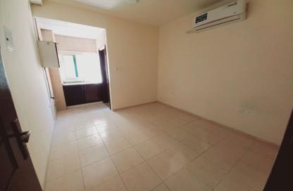 Apartment - Studio - 1 Bathroom for rent in Fire Station Road - Muwaileh - Sharjah Apartment - Studio - 1 Bathroom for rent in Fire Station Road - Muwaileh - Sharjah