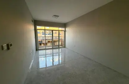 شقة - 2 غرف نوم - 3 حمامات للايجار في فلل الروضة 3 - 3  الروضة - الروضة - عجمان