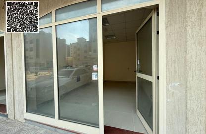 Shop - Studio - 1 Bathroom for rent in Muwaileh - Sharjah