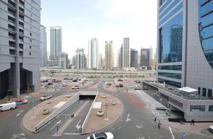 Apartment - 1 Bedroom - 2 Bathrooms for rent in Al Shera Tower - JLT Cluster E - Jumeirah Lake Towers - Dubai