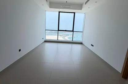 شقة - غرفة نوم - 2 حمامات للبيع في برج لا بلاج - الممزر - الشارقة - الشارقة