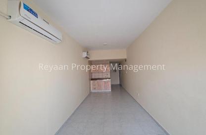 Apartment - Studio - 1 for rent in Al Baraha 438 - Al Baraha - Deira - Dubai Apartment - Studio - 1 for rent in Al Baraha 438 - Al Baraha - Deira - Dubai