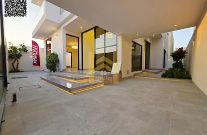 Villa - 5 - 7 for sale in Al Zaheya Gardens - Al Zahya - Ajman