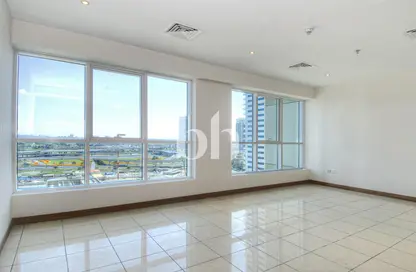 Apartment - 1 Bedroom - 2 Bathrooms for sale in Sulafa Tower - Dubai Marina - Dubai
