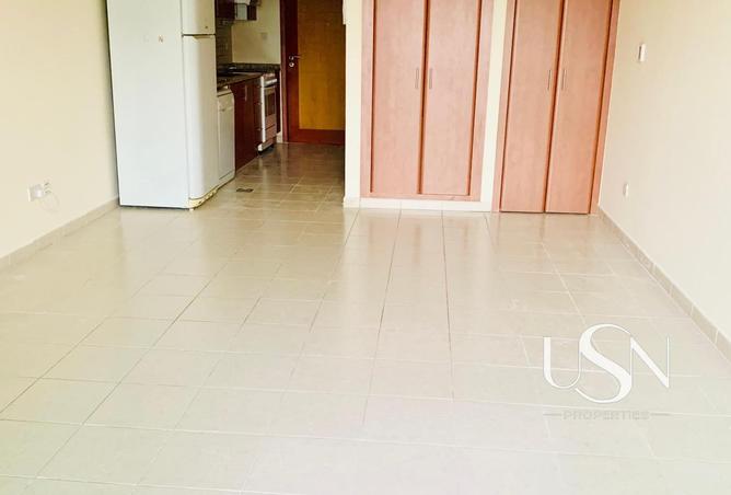 CHILLER FREE STUDIO | ON GROUND FLOOR