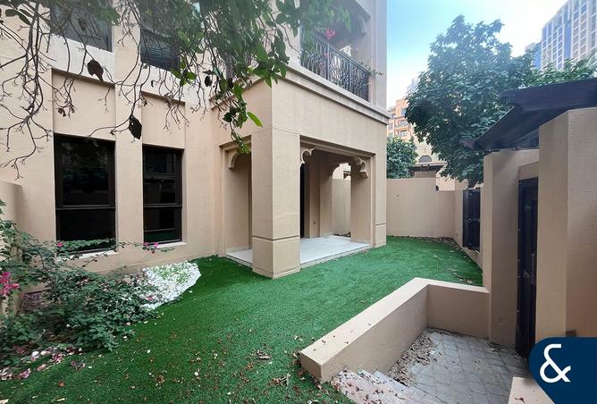 One Bedroom | Garden Unit | Vacant Now