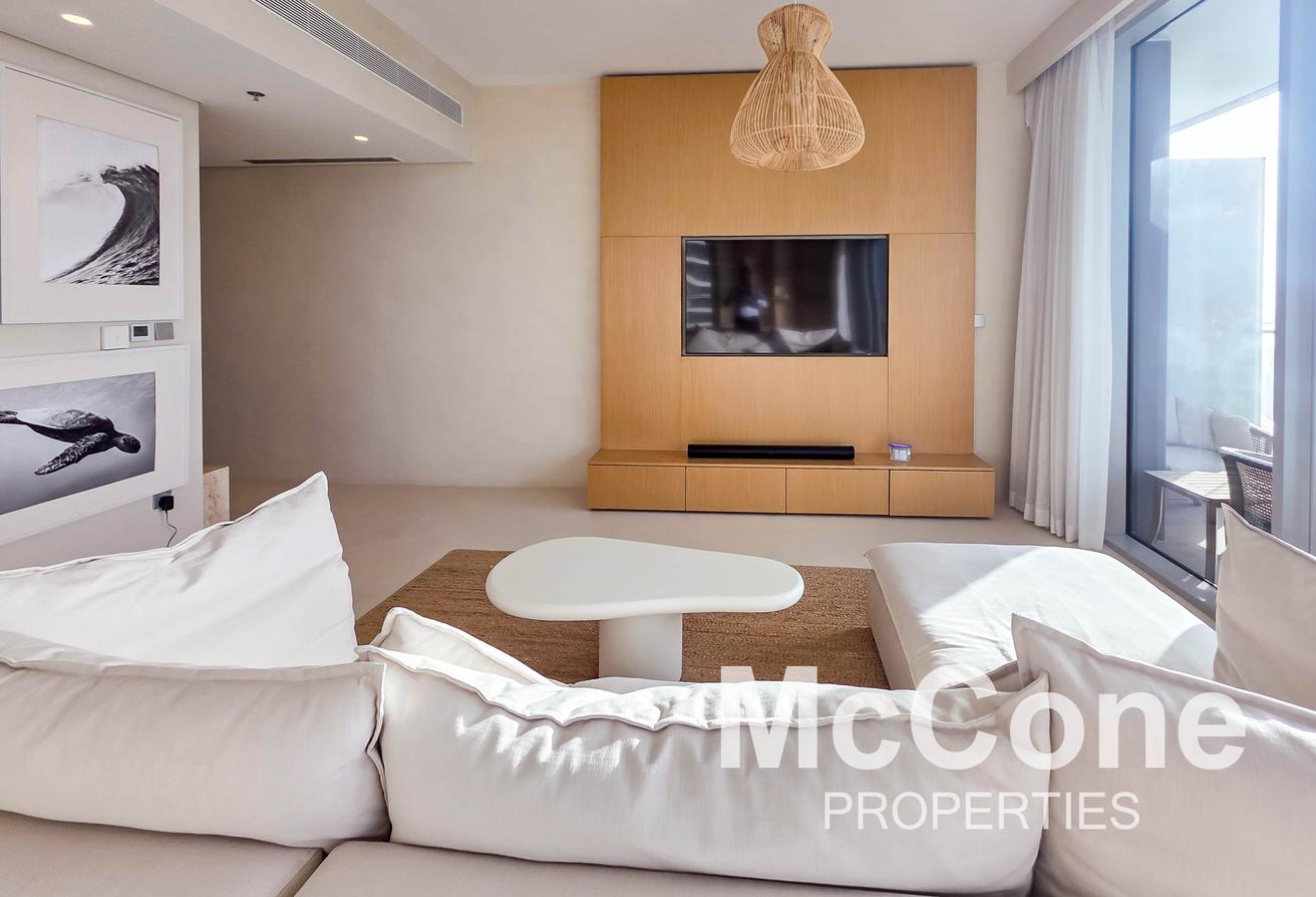 Palm View | Brand New | Luxurious photo 2