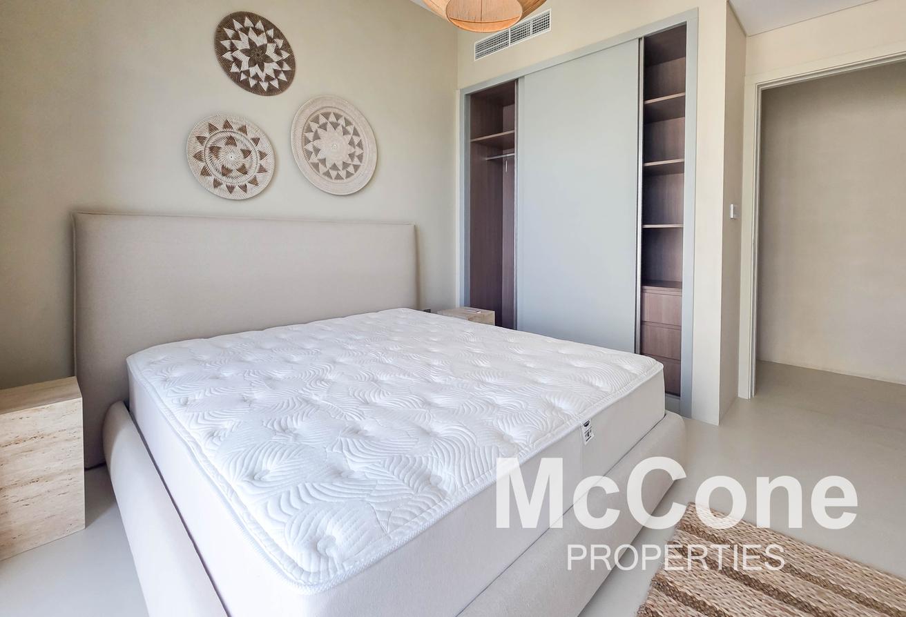 Palm View | Brand New | Luxurious photo 10