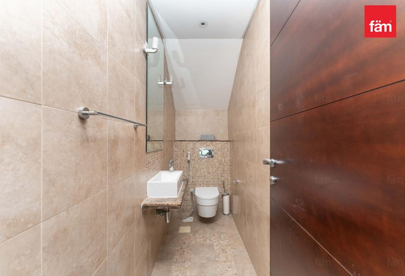 Vacant|Maid Suite|Prime Location photo 20