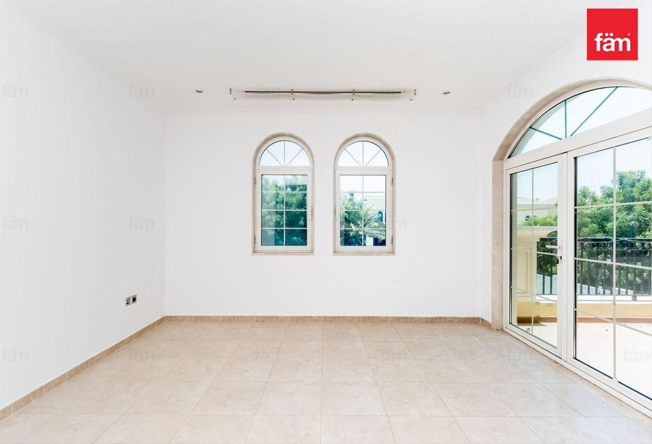 Vacant|Maid Suite|Prime Location photo 10