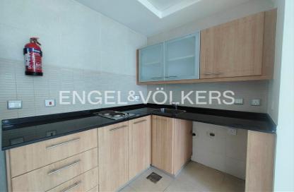 Apartment - Studio - 1 Bathroom for rent in Zumurud Tower - Dubai Marina - Dubai Apartment - Studio - 1 Bathroom for rent in Zumurud Tower - Dubai Marina - Dubai