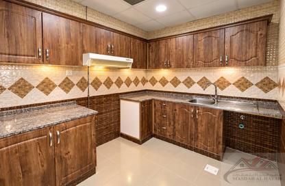 Apartment - 2 - 2 for rent in SG Muwaileh Building - Muwaileh - Sharjah
