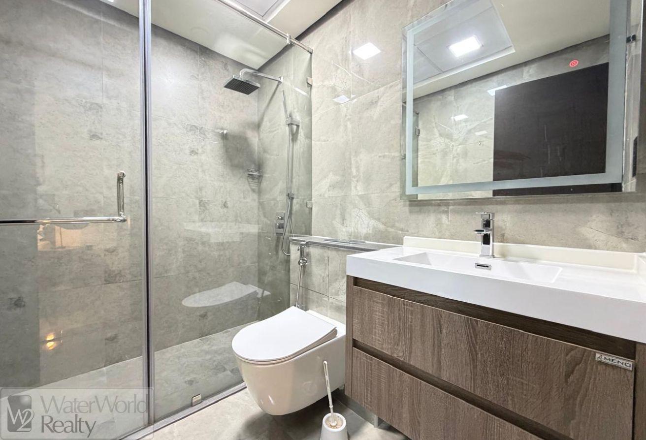 Vacant | Spacious 1 Bedroom | Furnished photo 5