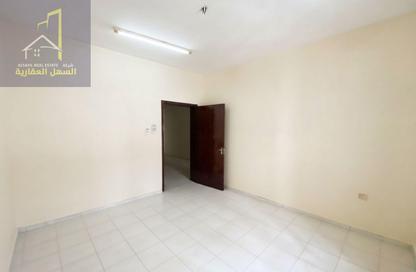 Apartment - 1 - 2 for rent in Zayd Bin Aslam Street - Abu shagara - Sharjah