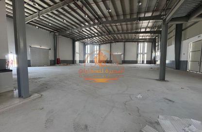 Warehouse - Studio - 2 Bathrooms for rent in Umm Al Thuoob - Umm Al Quwain