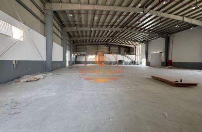 Warehouse - Studio - 2 Bathrooms for rent in Umm Al Thuoob - Umm Al Quwain