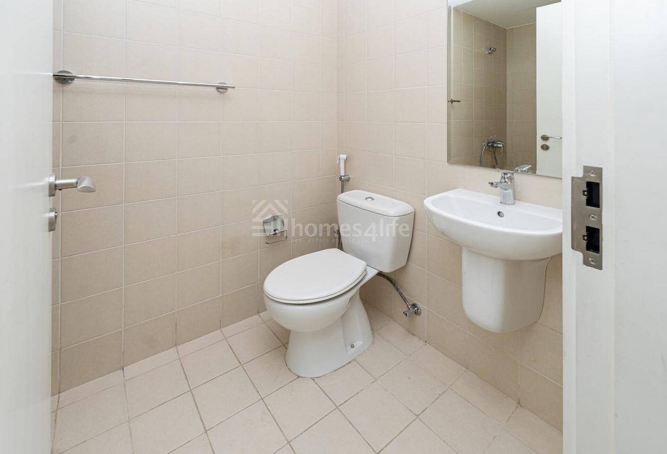 Next to Pool & Park | MIddle Unit | October End photo 8