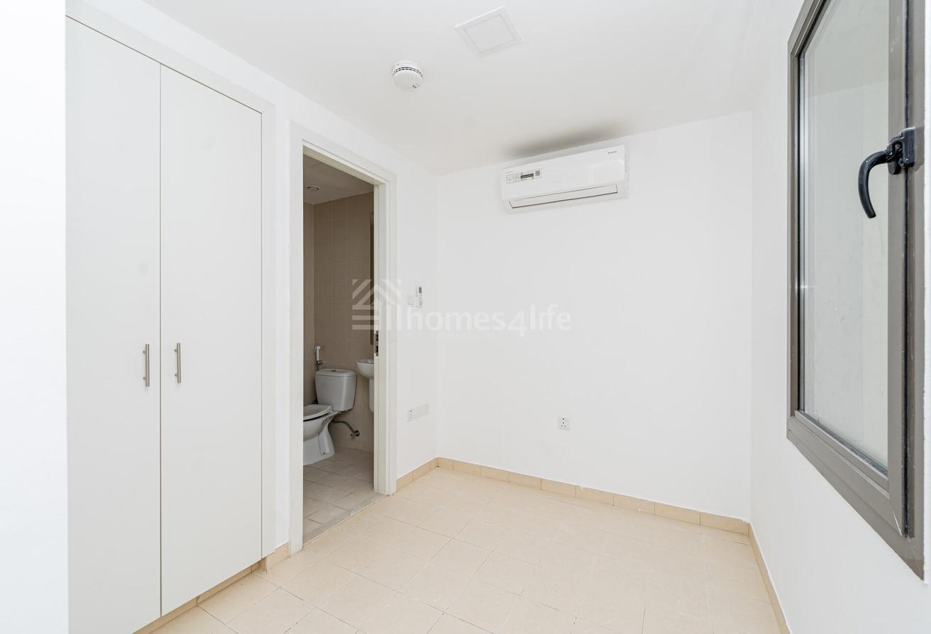 Next to Pool & Park | MIddle Unit | October End photo 7