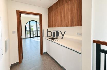 Villa - 4 - 7 for rent in Fay Alreeman - Al Shamkha - Abu Dhabi