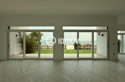 Villa - 5 Bedrooms - 4 Bathrooms for rent in Palma Residences - Palm Jumeirah - Dubai