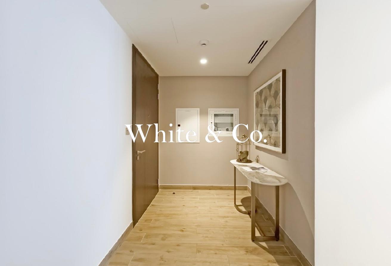 Fully Upgraded | Vacant | Fully Furnished photo 12