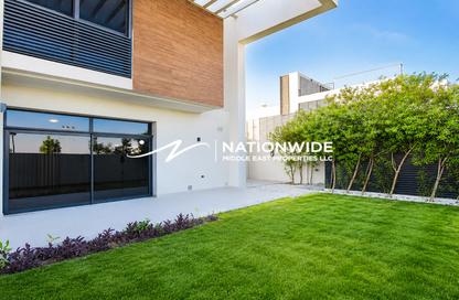 Villa - 4 Bedrooms - 5 Bathrooms for sale in West Yas - Yas Island - Abu Dhabi Villa - 4 Bedrooms - 5 Bathrooms for sale in West Yas - Yas Island - Abu Dhabi