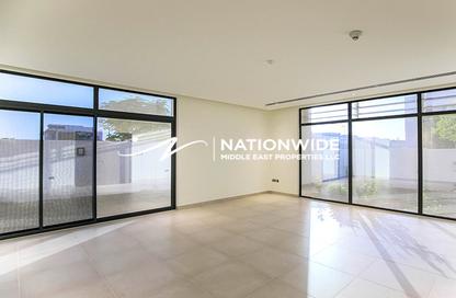 Villa - 4 Bedrooms - 5 Bathrooms for sale in West Yas - Yas Island - Abu Dhabi