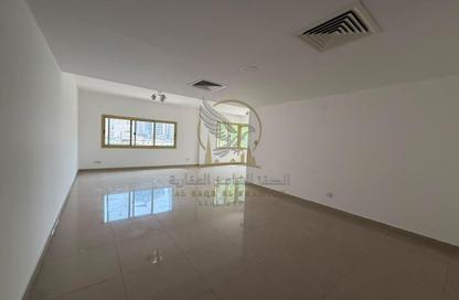 Apartment - 3 Bedrooms - 4 Bathrooms for rent in Al Majaz 2 - Al Majaz - Sharjah