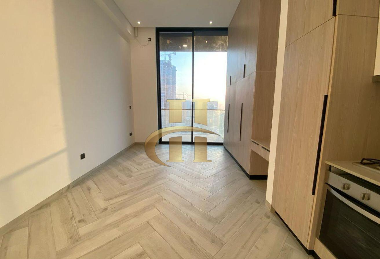 Spacious | Appliances | Vacant | Elegant photo 3