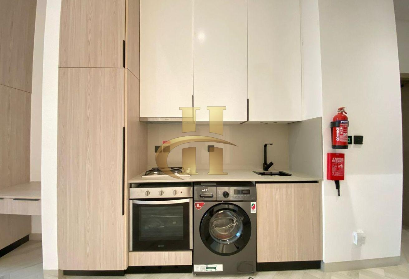 Spacious | Appliances | Vacant | Elegant photo 2