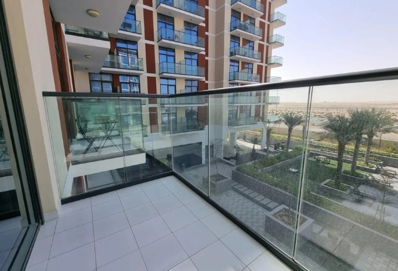 COMMUNITY VIEW | 1 PARKING | PRIME LOCATION gallery image
