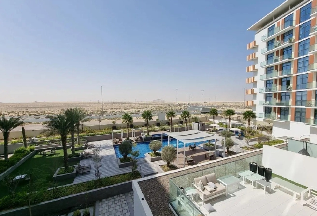 COMMUNITY VIEW | 1 PARKING | PRIME LOCATION gallery image